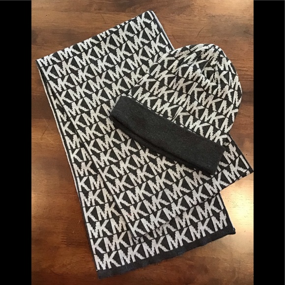 MICHAEL Michael Kors Accessories - MICHAEL Michael KORS Logo Scarf and Beanie NWT